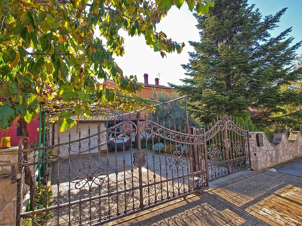 Apartment Josip 933 Fazana