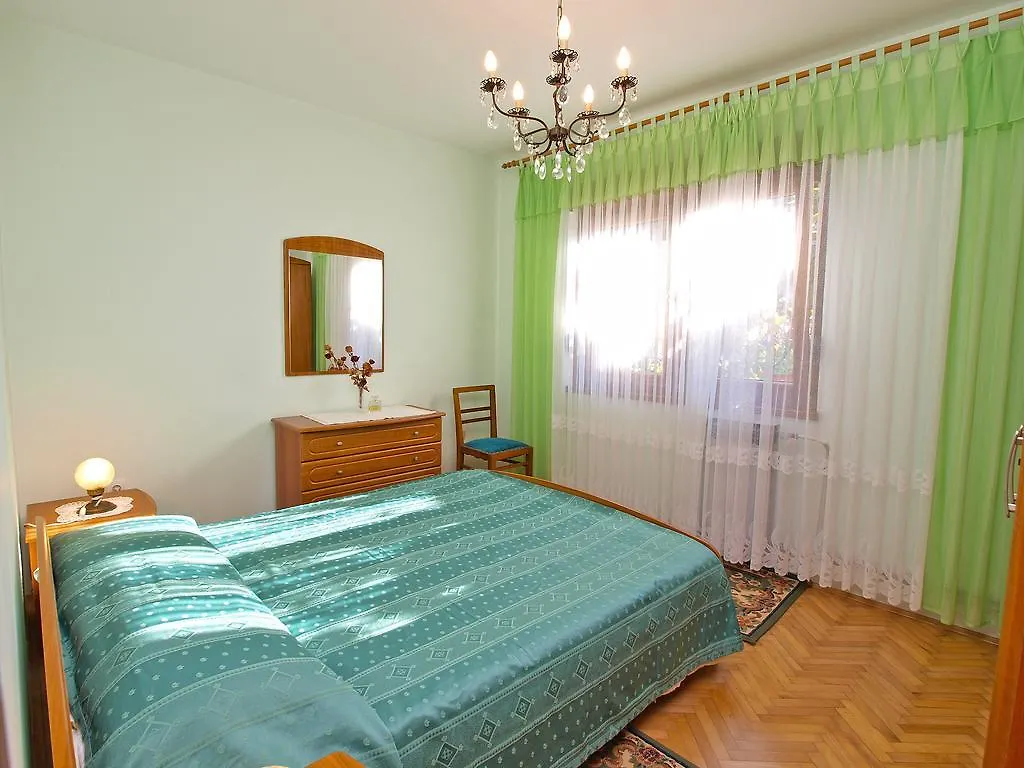 Apartment Josip 933 Fažana
